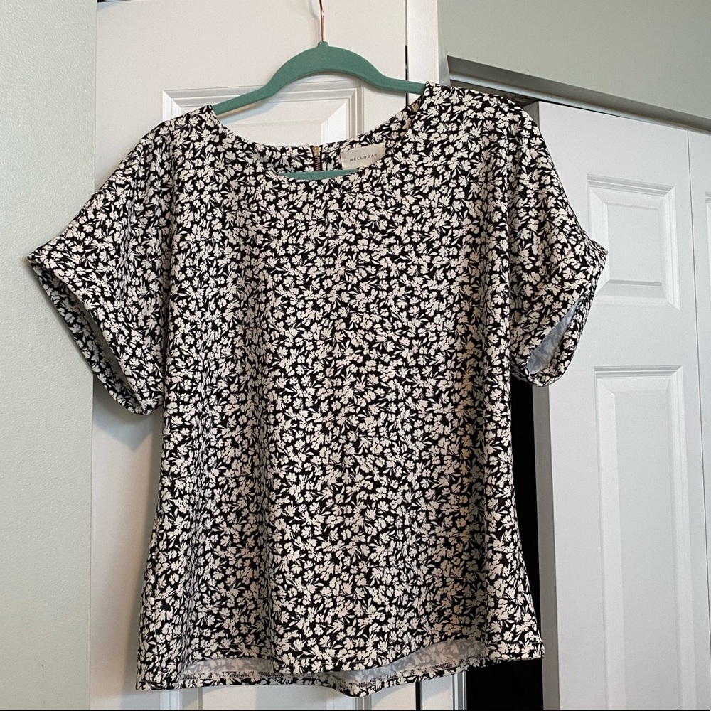 Floral print blouse
